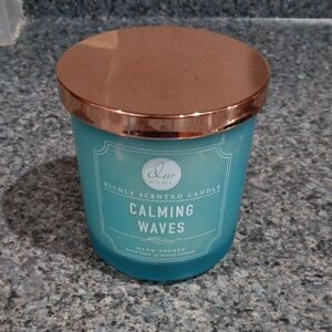 DW Home Calming Waves Scented Candle - Teal Jar with Rose Gold Lid
